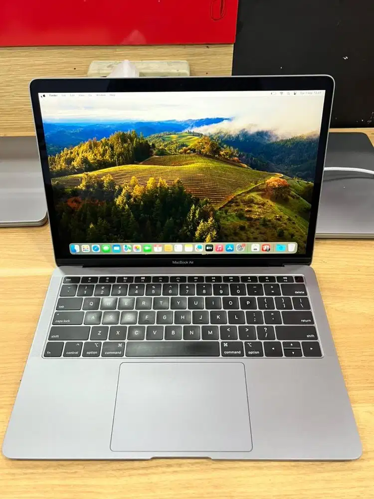 Macbook Air 2018 8/256GB i5 13inch