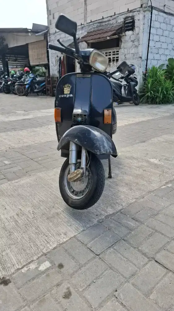 Vespa exclusive1 tahun 1985
