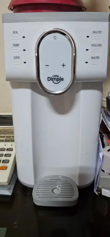 Dispenser air panas buat susu little dimple