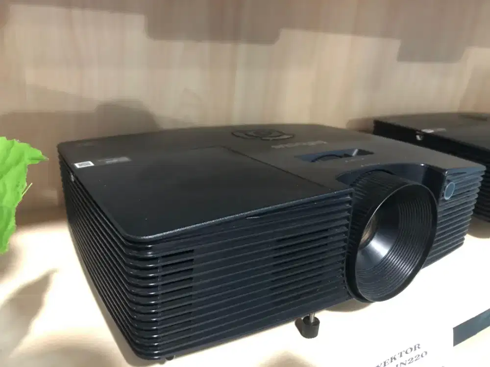 PROYEKTOR INFOCUS IN220
