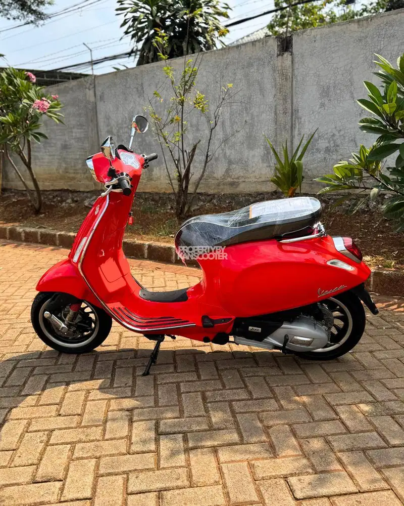 JUAL MURAH VESPA SPRINT 150 IGET ABS FACELIFT 2019 MULUS