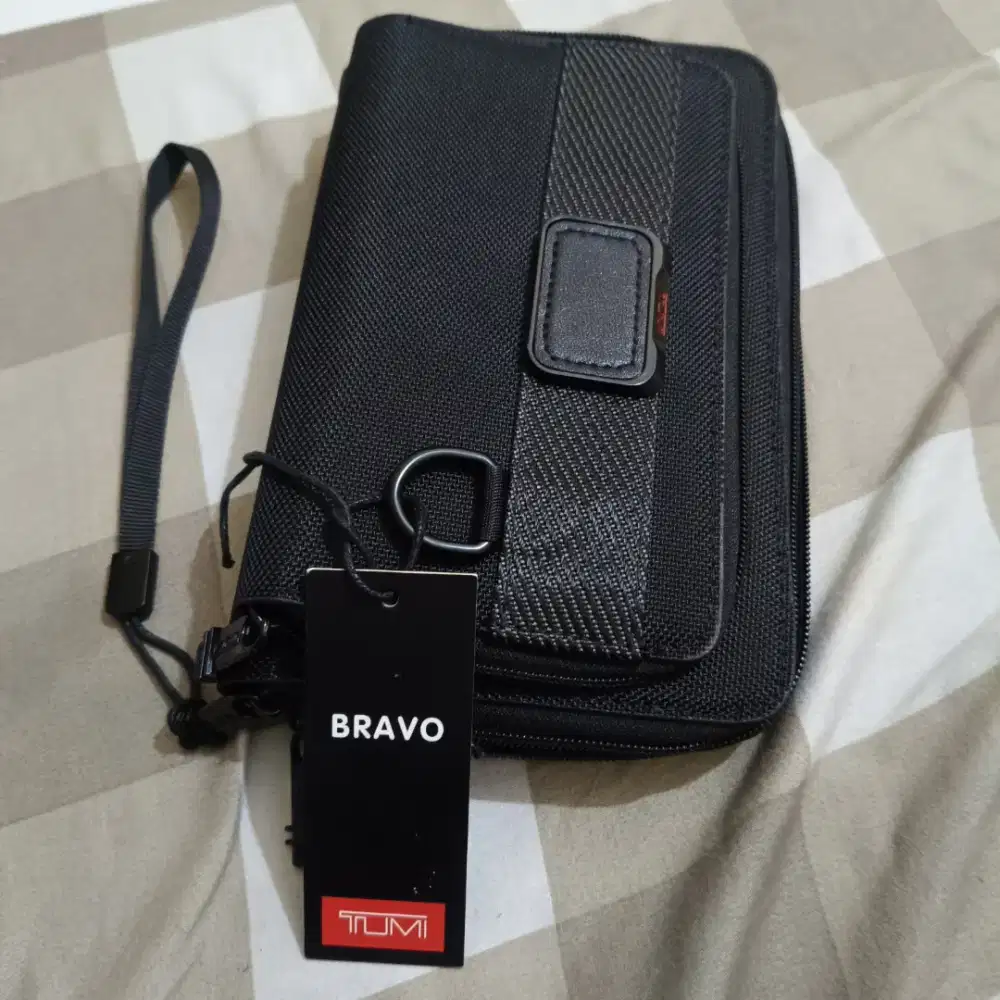 Tas clutch pria