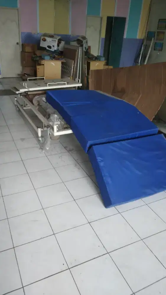 Bed pasient merk Shima, 3 putaran