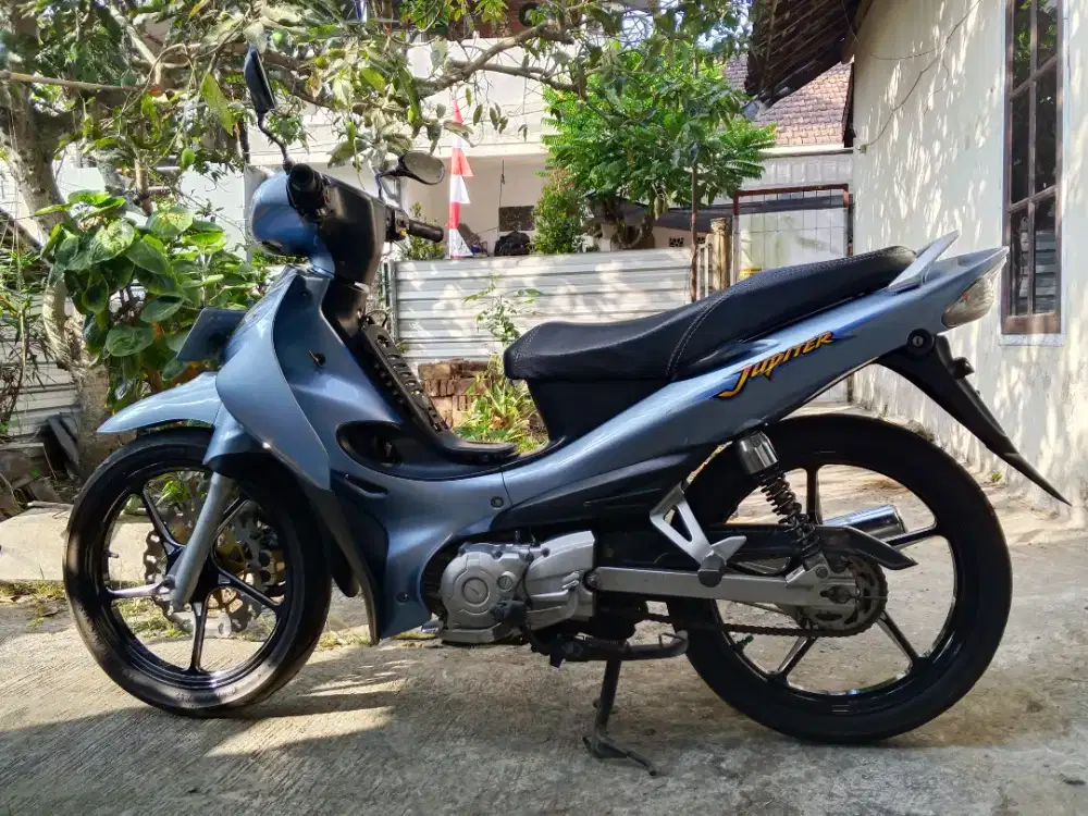 Di jual motor Yamaha Jupiter 5LM