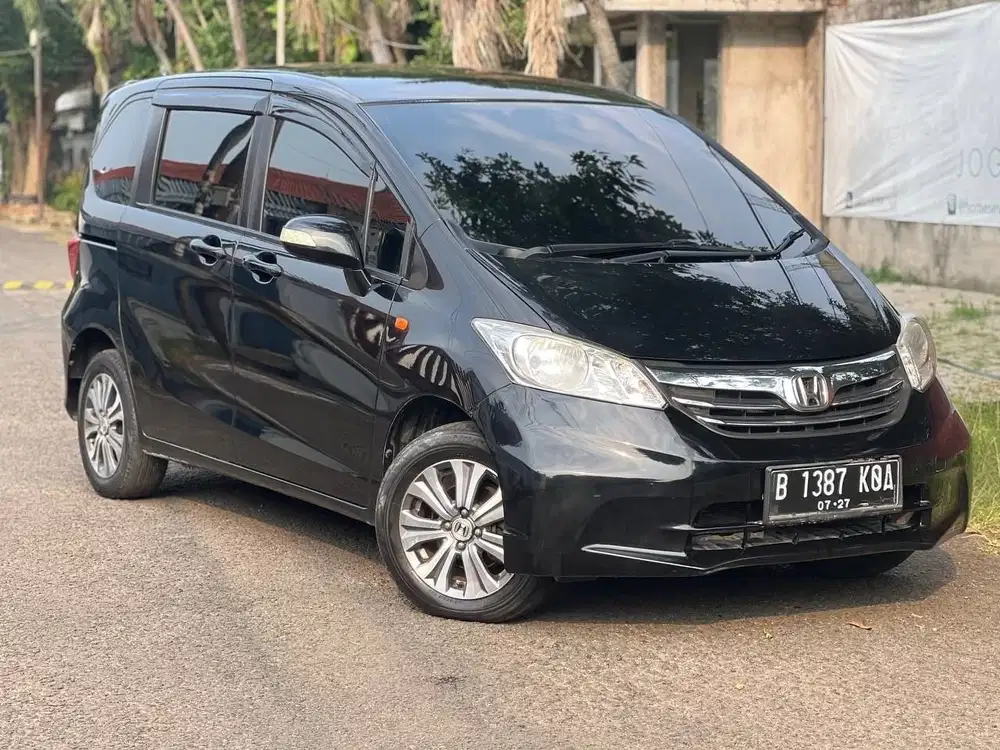 Honda Freed SD Facelift 2012 AT Hitam (Garage 88 Ciater)