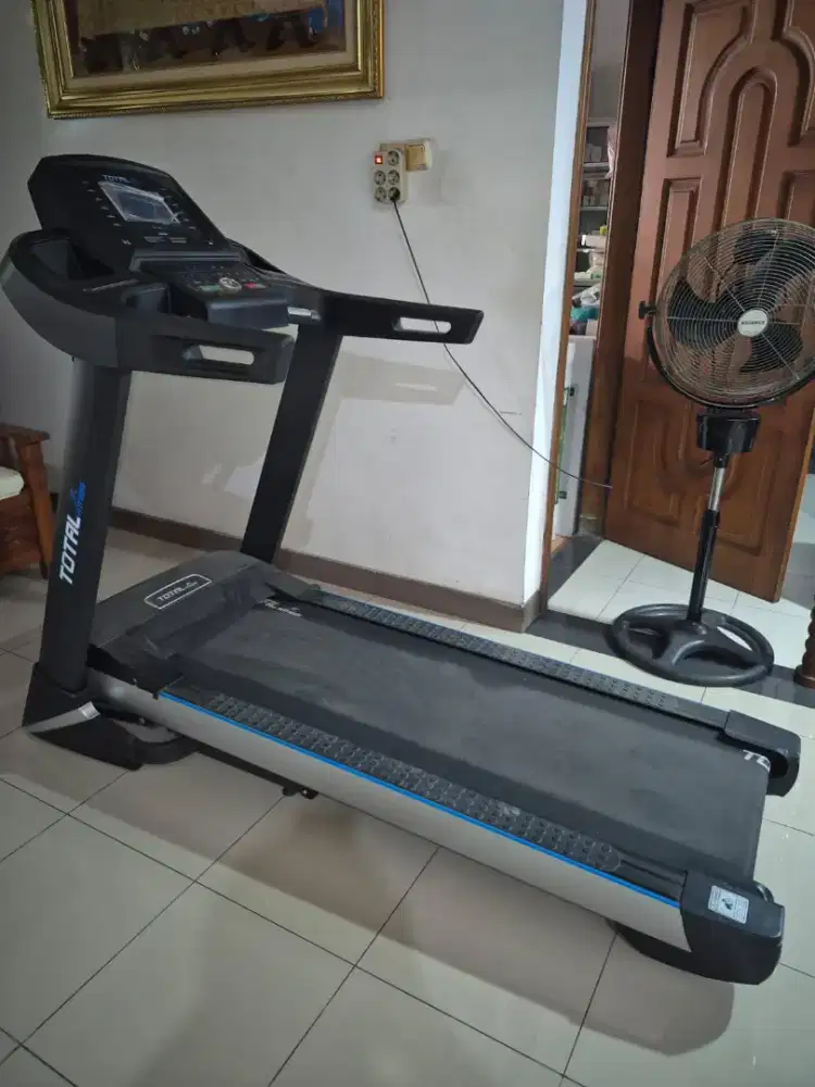 Treadmill Total Fitness TL-29 AC Big Commercial 3HP – Kondisi Bagus