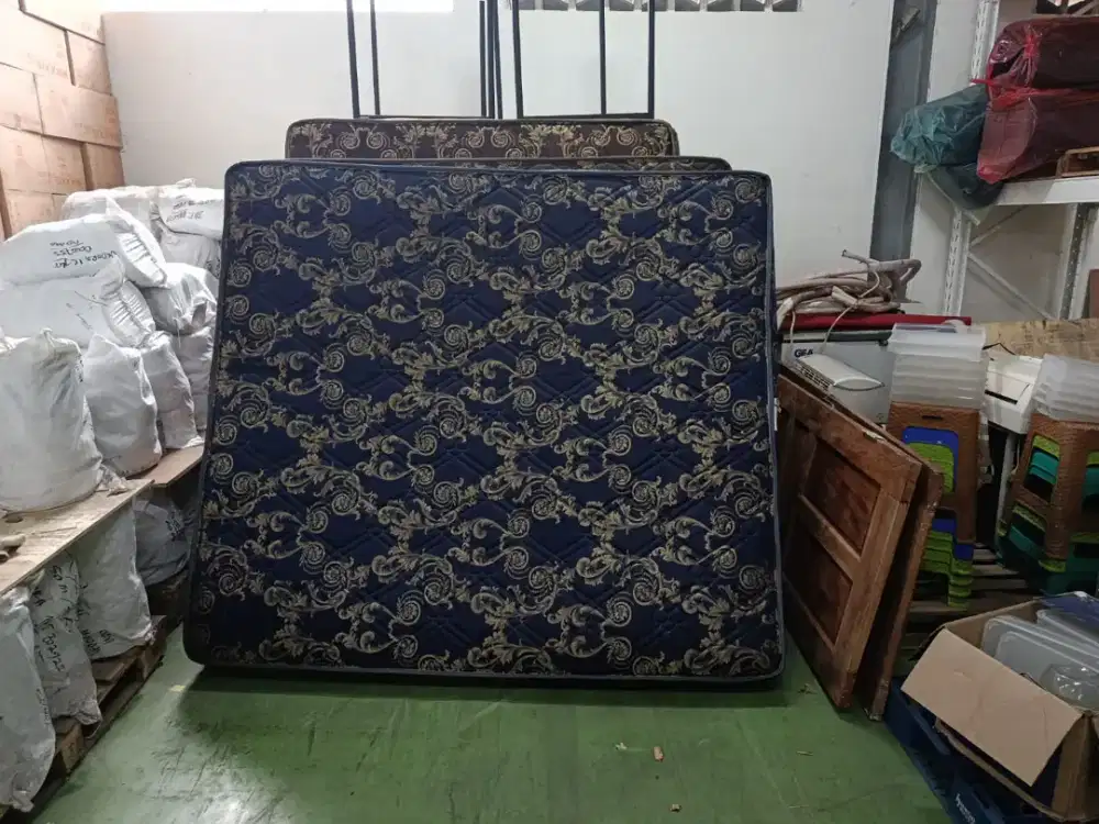 kasur spring bed 180*200cm ,bekas kost masi bagus gk temgelam