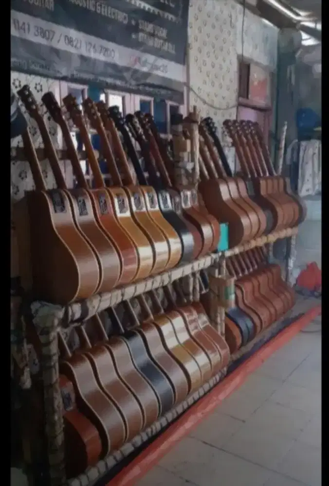 GITAR AKUSTIK DAN AKUSTIK ELEKTRIK