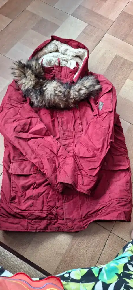 Jual jaket untuk musim dingin
