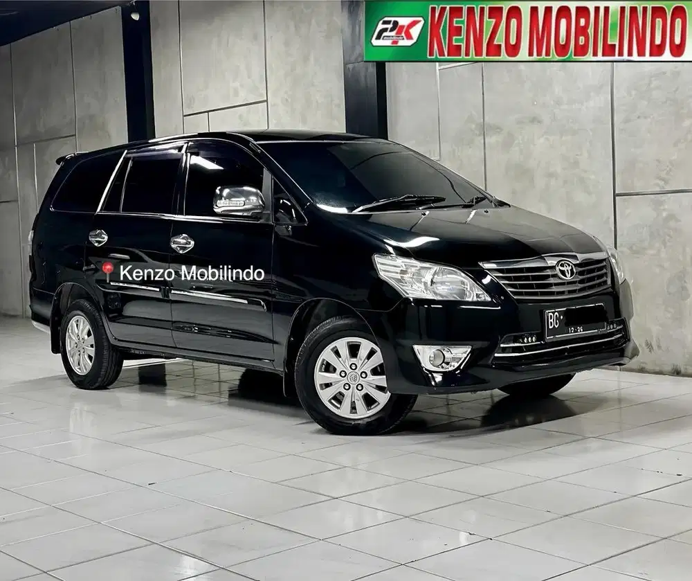 Innova Grand 2,0 G MT 2011/2012 hitam,km rendah istimewah dp 35jt