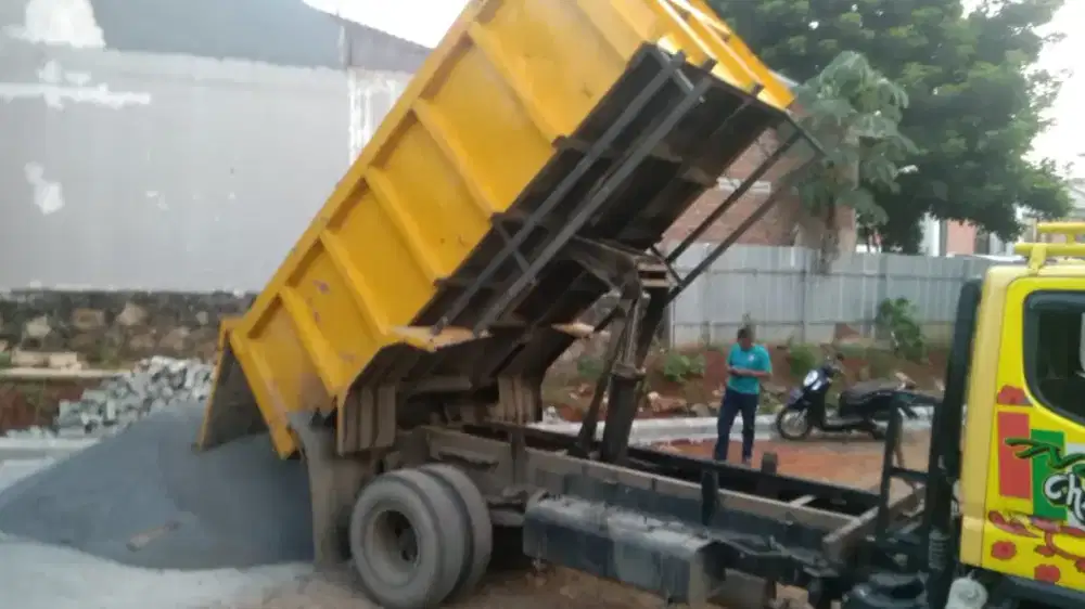 Batu makadam sirdam split pasir urug limestone batu kali