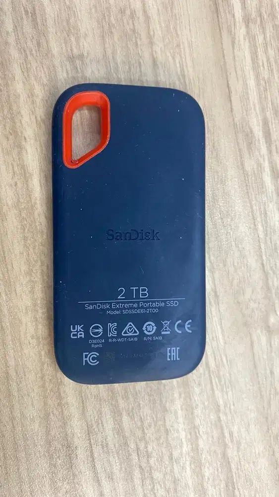 Good Condition - SanDisk Extreme Portable SSD 2TB up to 1050MB/s