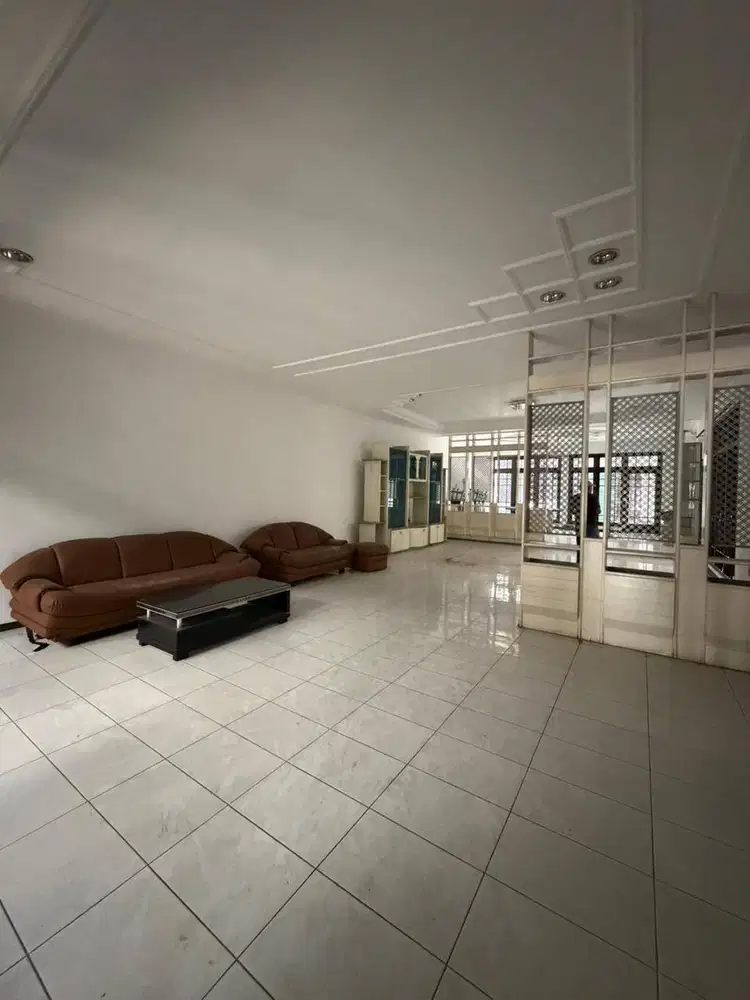 DIJUAL RUMAH Jl. Dr. Soetomo, Karangwaru, Tulungagung Lokasi strategi