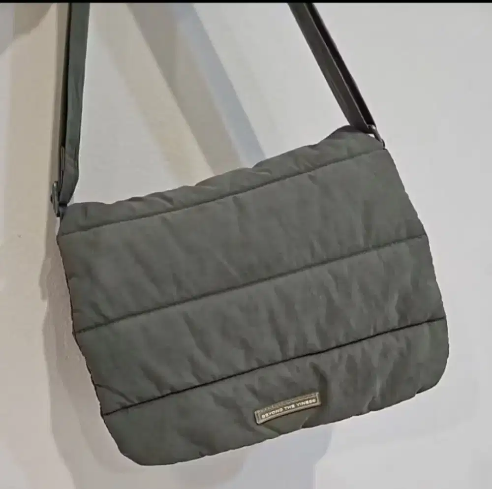 BeyondTheVines Poofy bag
