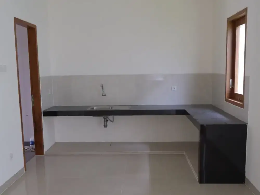 9 Km Kampus UMY, Jual Rumah, Ada Siap Huni