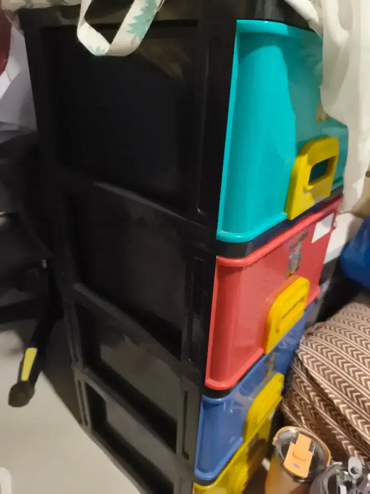 Rak baju plastik