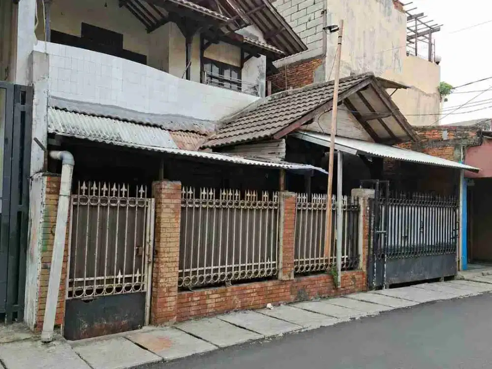 DIJUAL CEPAT – RUMAH STRATEGIS 2 LANTAI di Jl. Cempaka Baru Timur, Kemayoran, Jakarta Pusat