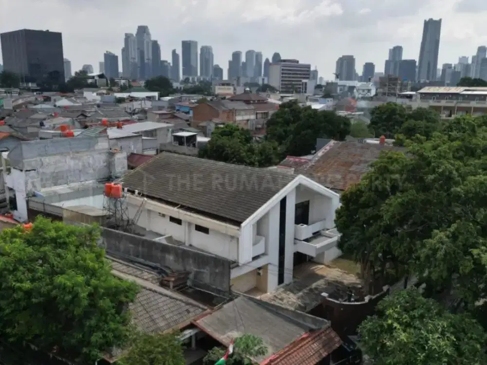 DIJUAL CEPAT LUXURY HOME WITH MARBLE FINISH + BIG POOL