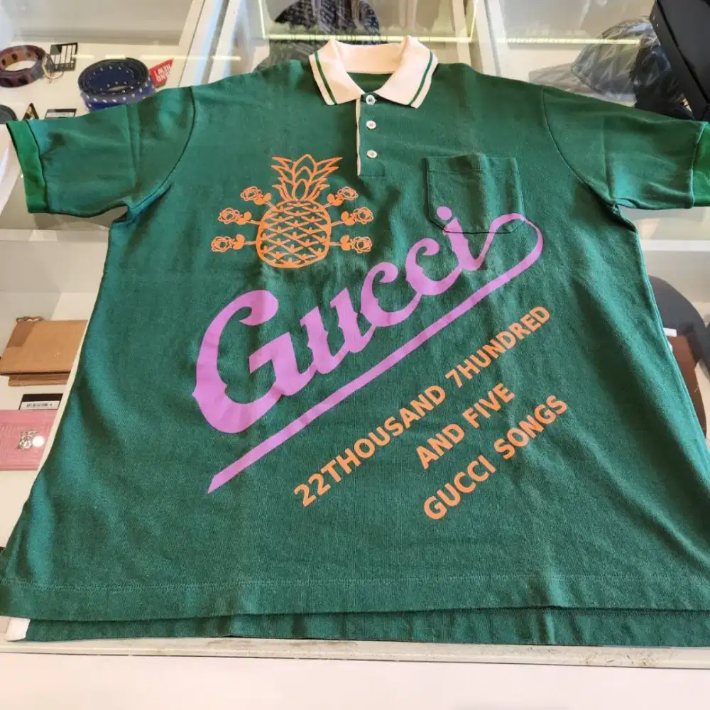 Kaos kerah Merk Gucci