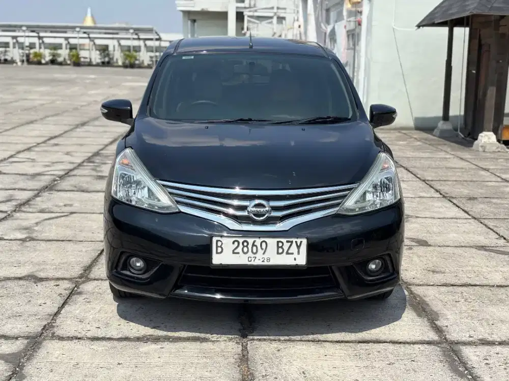 Nissan Grand Livina XV 2018 AT