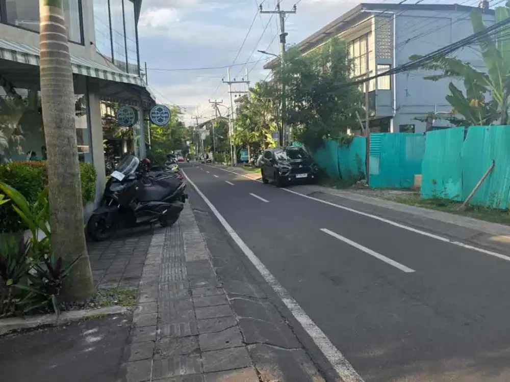tanah premium jalan utama dekat dengan atlas beach Club Canggu