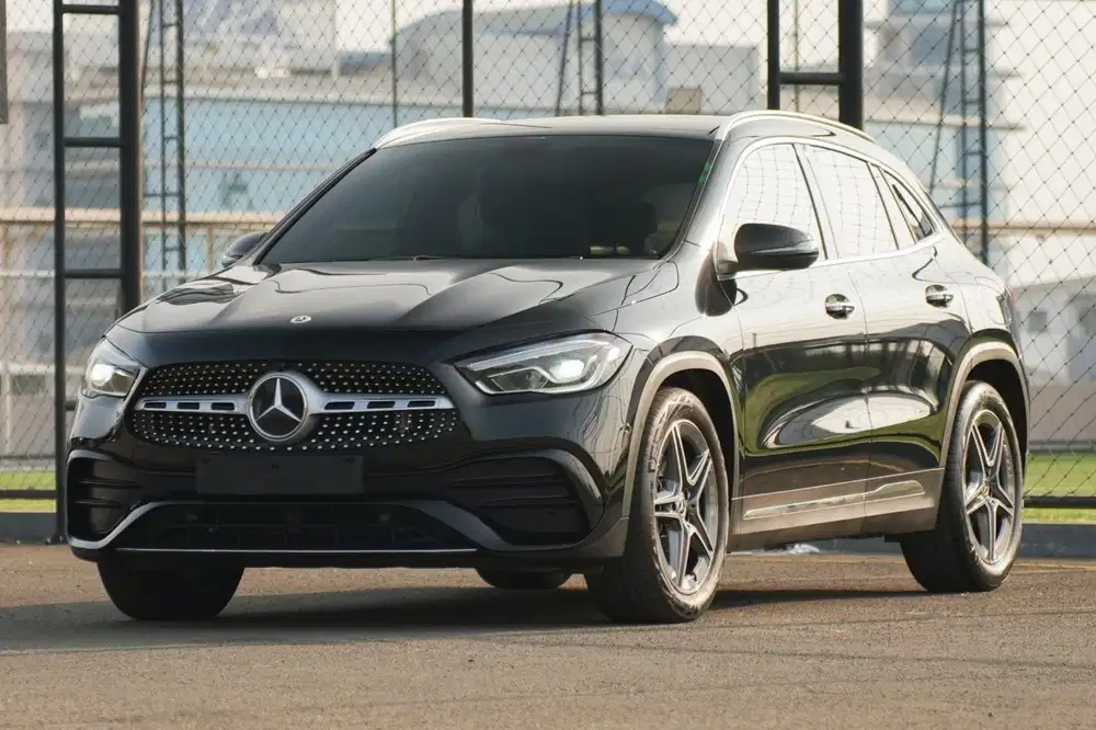 New Mercedes Benz GLA 200 GLA200 AMG 2021