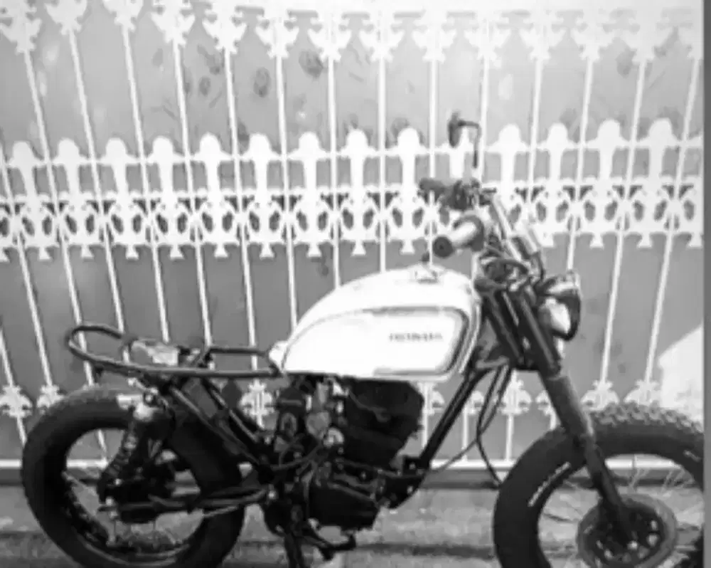 Honda GL 100 CUSTOM