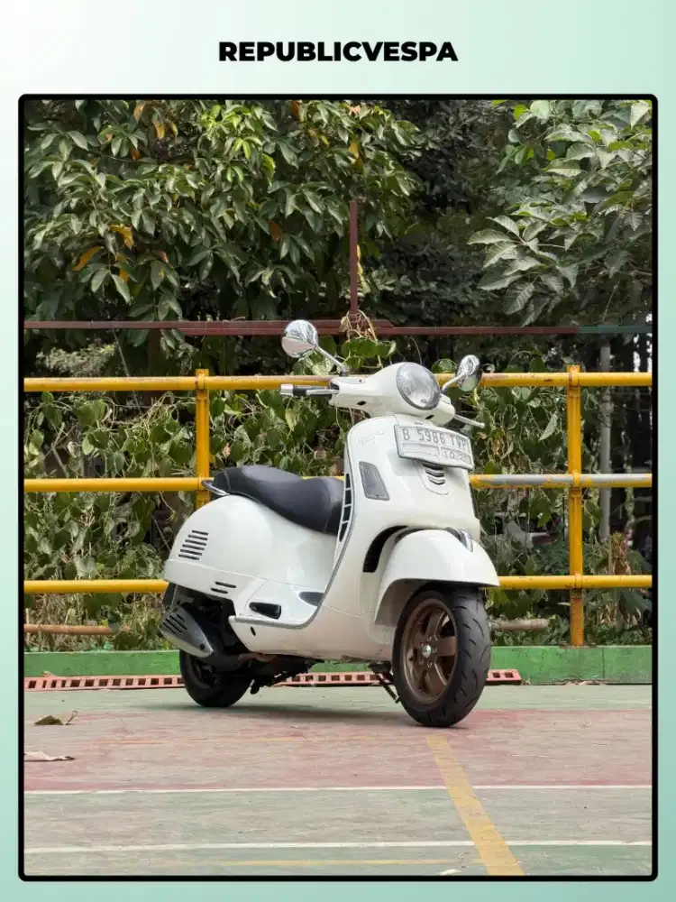 DIJUAL PIAGGIO VESPA GTS 150 3V TAHUN 2014 PERFECT CONDITION