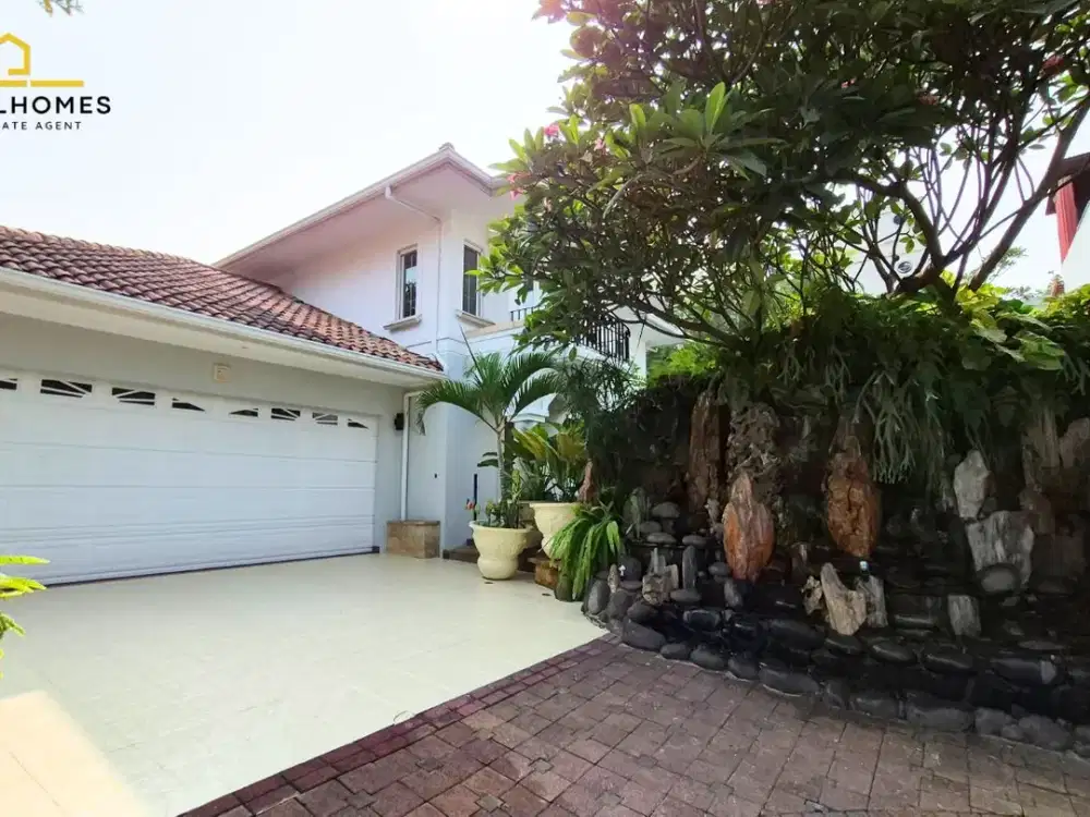 Rumah Siap Huni dengan Kolam Renang di Taman Provence BSD City