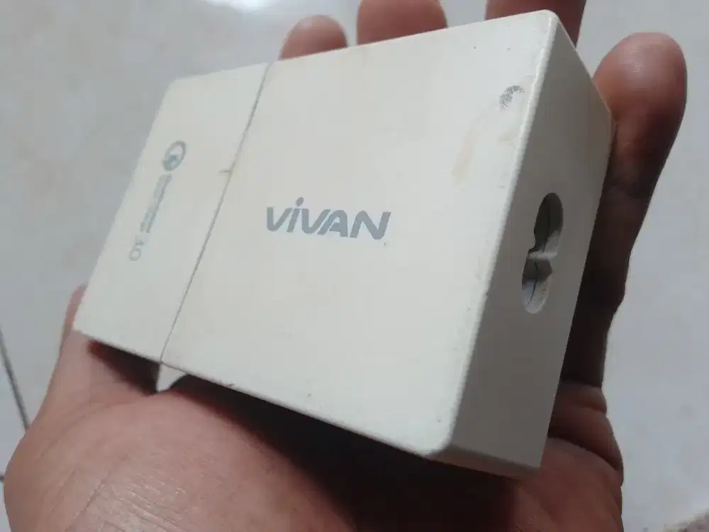 Vivan 5 port charger batangan