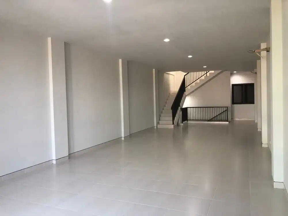 AUD.A066 Ruko Rungkut Asri Surabaya Bangunan Baru, Siap Pakau Usaha