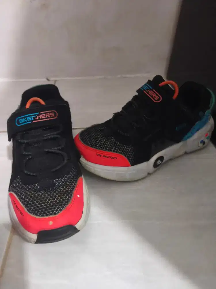 Sepatu anak skechers original