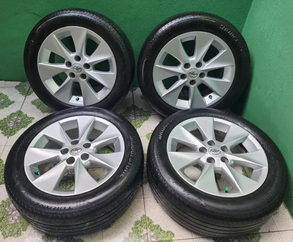 Velg OEM Toyota Innova Reborn Ring 16 + Ban Murah