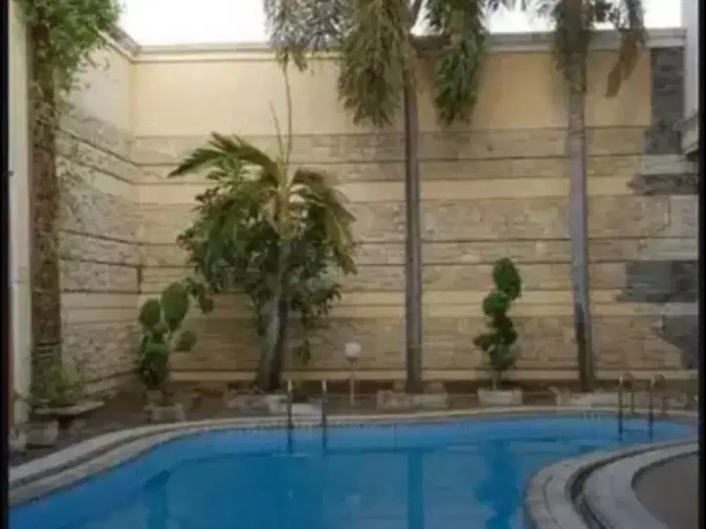 AUD.A061 Rumah Bagus, Full Jati di Raya Darmo, Surabaya Area Nyaman