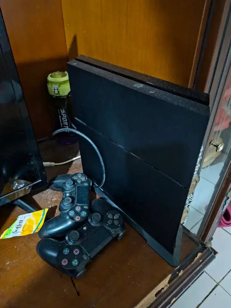 PS 4 500GB Fat Stik Lengkap