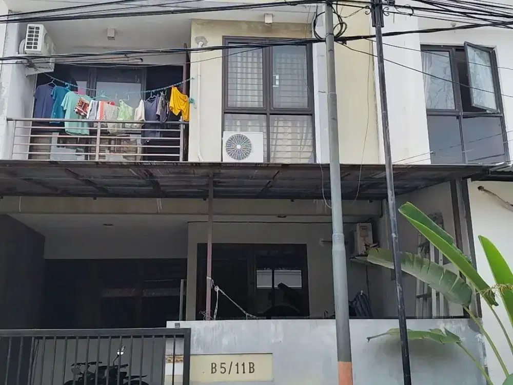 DIJUAL RUMAH LOKASI DI GADING GRIYA RESIDENCE , 2 LANTAI SUDAH ADA CANOPY