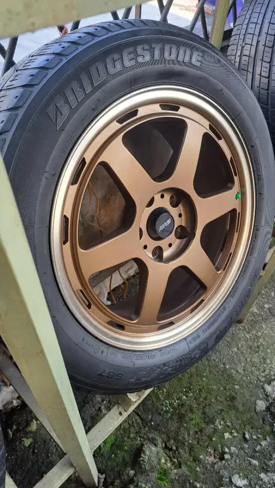 Velg dan ban ring 17 cocok buat hrv juke innova serena crv vitara dll