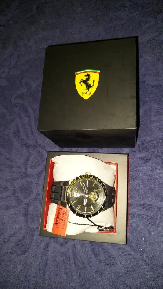 MJUAL JAM TANGAN FERRARI