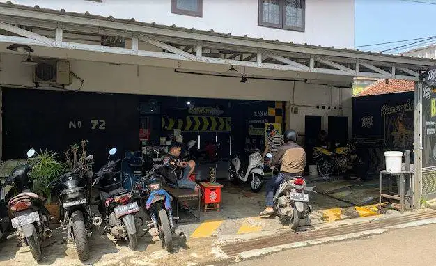 OPERATOR CUCI MOTOR
