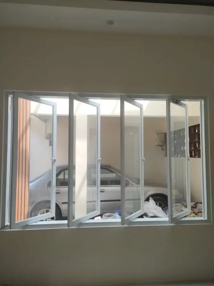 Jendela aluminium kaca