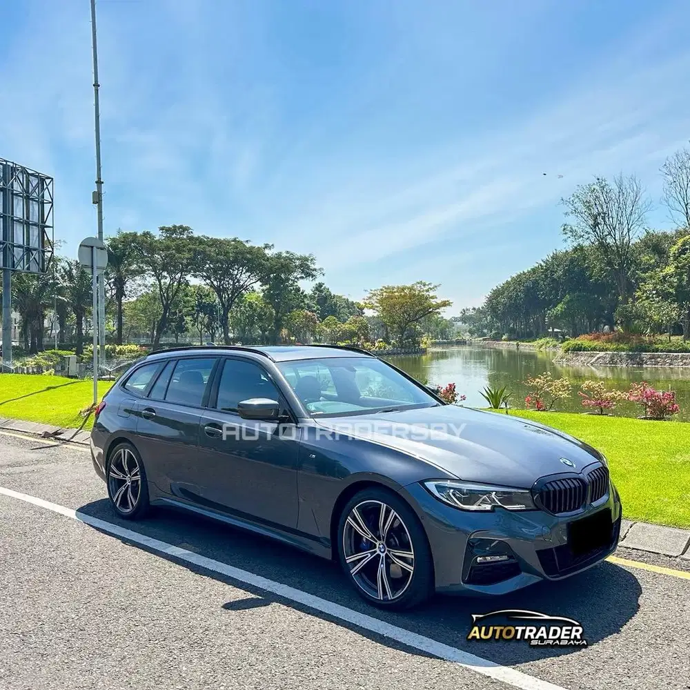 BMW 320i TOURING G21 2020 RARE ITEM !! VERY MINT CONDITION ! LOW KM !!
