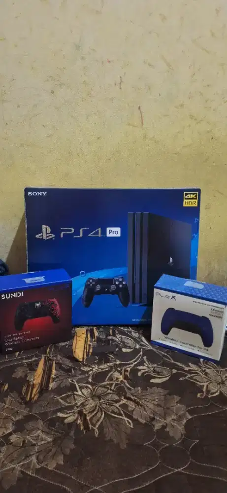 PS4 PRO 1000 gb