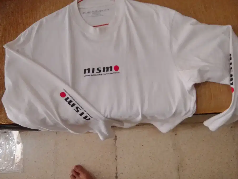 Kaos lengan panjang pria