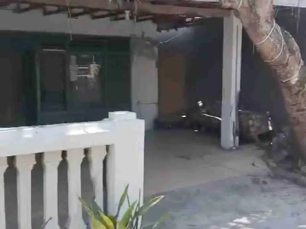 Dijual Rumah Hitung Tanah Jl. Kartini Sidoklumpuk Sidoarjo Kota Dekat Alun Alun Sidoarjo