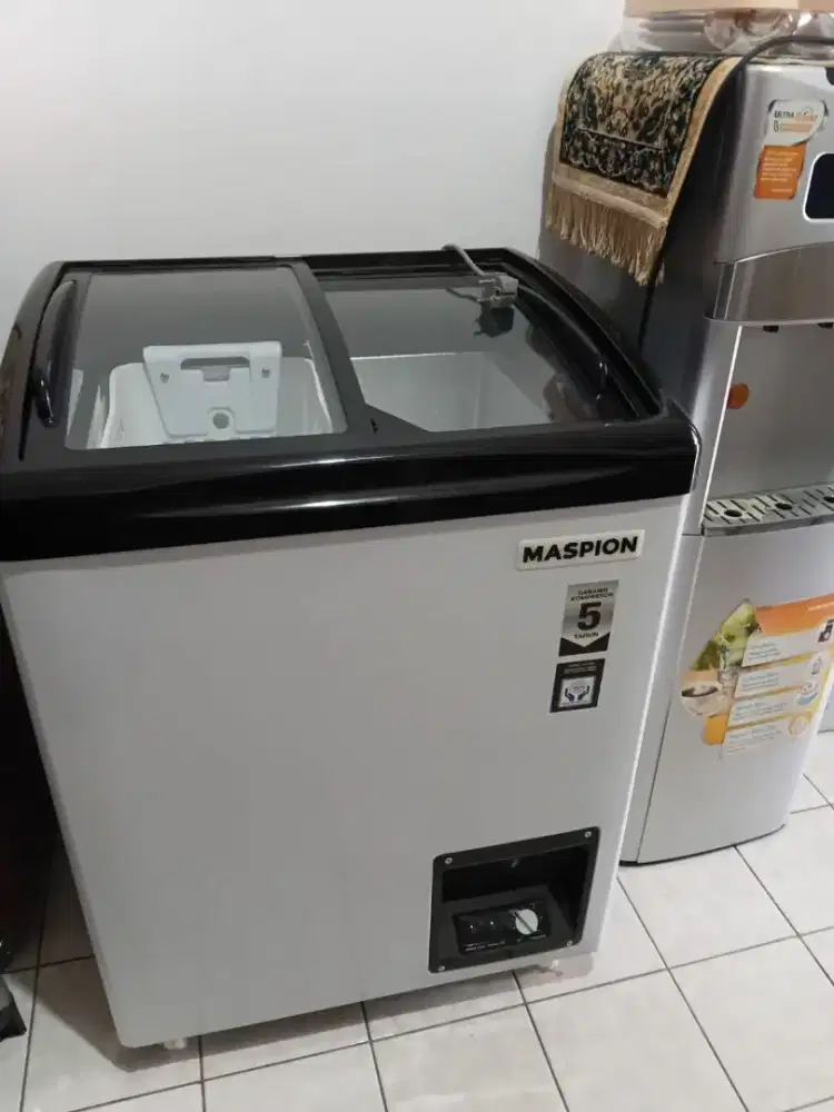 Freezer Maspion UFH 100C