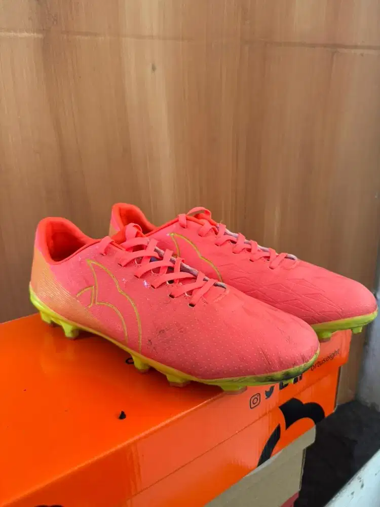 Sepatu Bola Ortuseight Forte Ascalon, 350k (Nego)