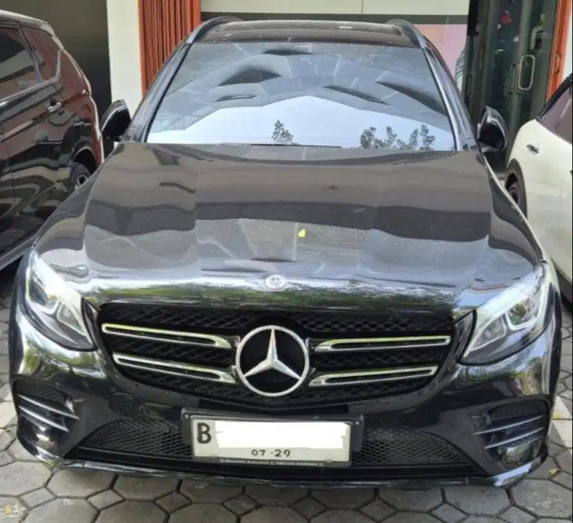Mercedes- Benz GLC 200 (2019)