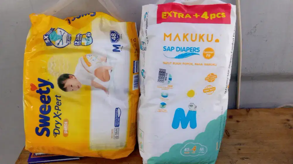 Pempers murahhhhh makuku M42+4, makuku S 38, makuku S 42 perekat