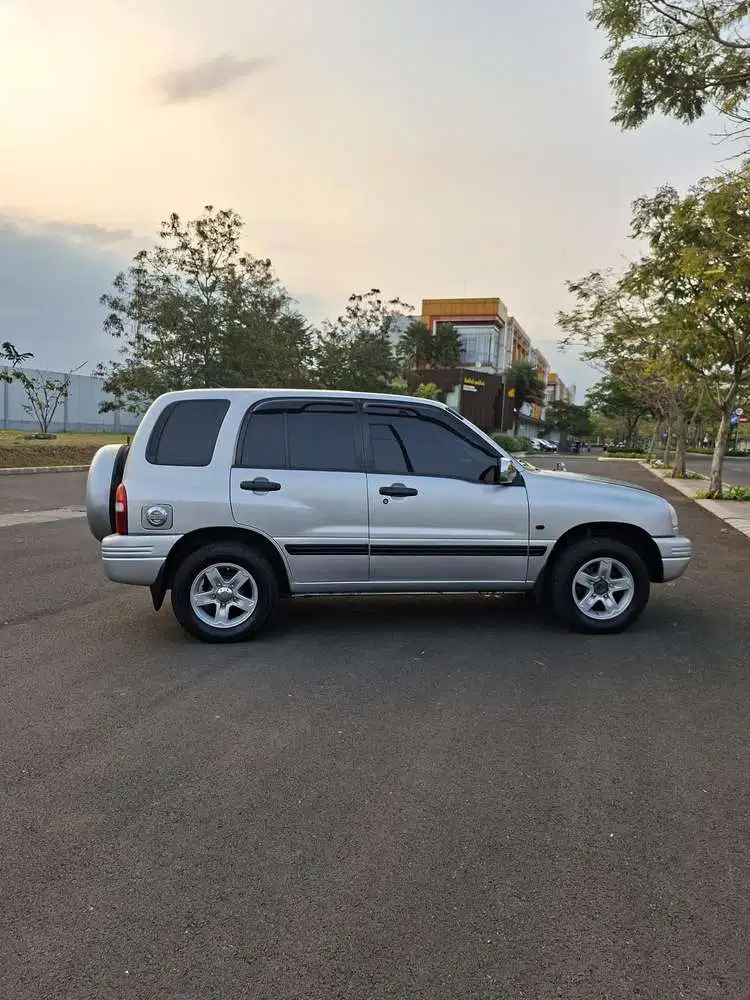 Suzuki Escudo 2004 Bensin