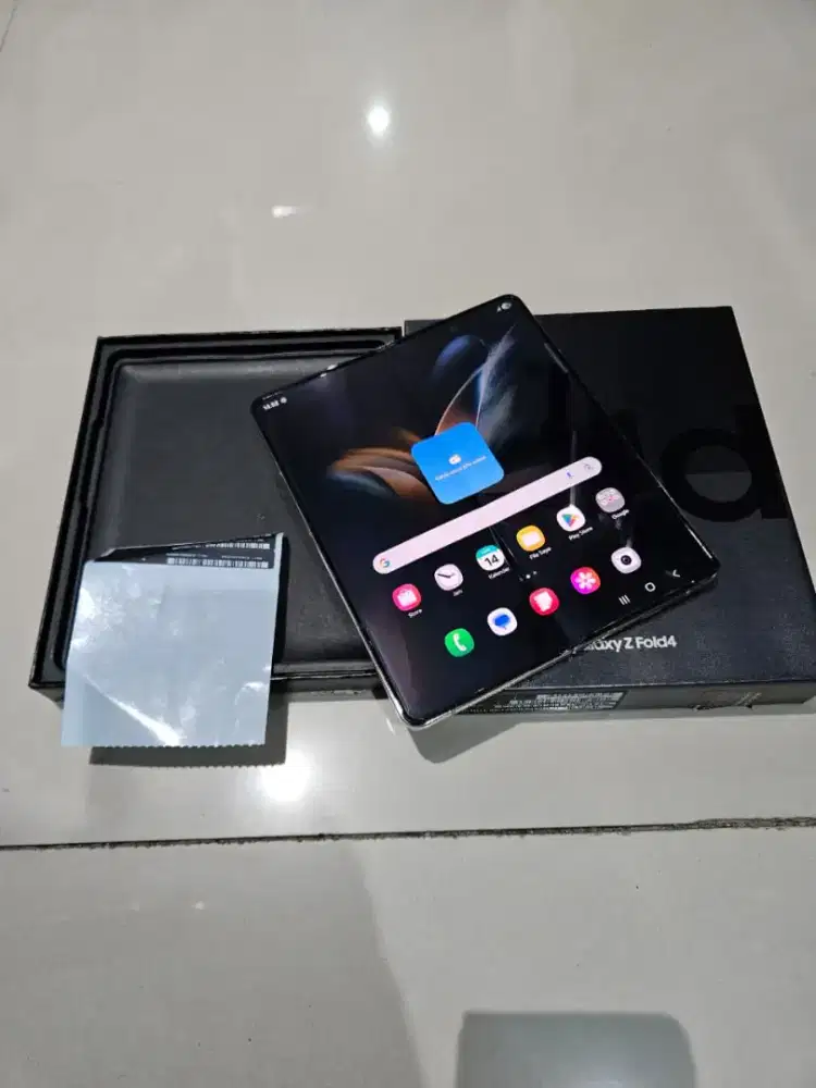 Hp Samsung Z Fold 4. Ram 12/256 Gb  Fullset ori sein.